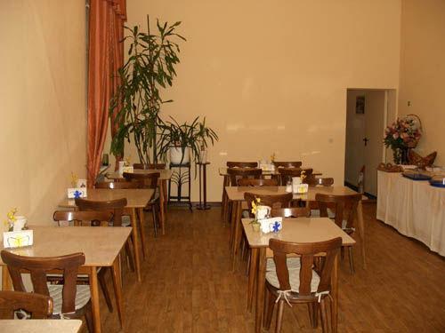 Hotel-Pension Cortina Berlin Restoran fotoğraf